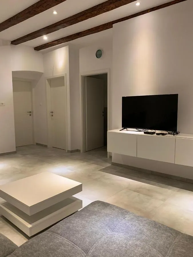 Apartment Ana Kaštela